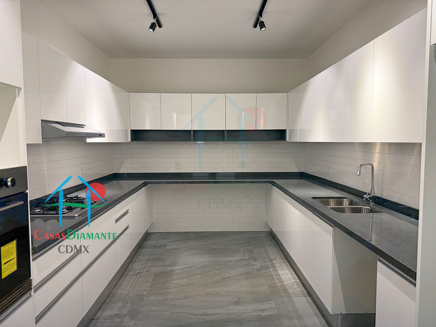 Las Aguilas Ursus AJA - Cocina 2 Las Aguilas Ursus AJA - Cocina 2